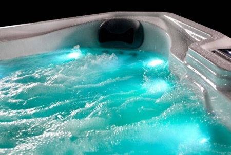 Гидромассажный СПА бассейн Sunrans SR801А Гидромассажный СПА бассейн Sunrans SR801А