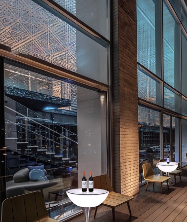 Стол светящийся круглый на металическом основании 80х80х76