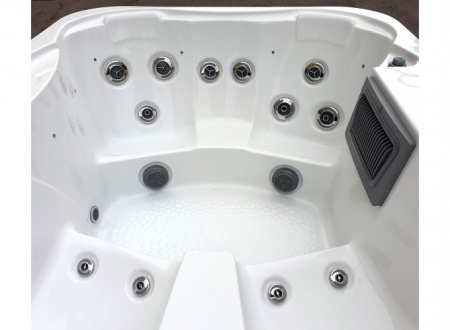 Гидромассажный мини спа-бассейн JNJ Spas Octave Гидромассажный мини спа-бассейн JNJ Spas Octave